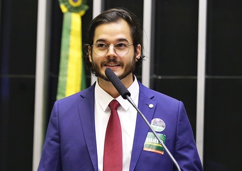 Deputado Túlio Gadêlha é criticado ao pedir eliminação de Leidy e alfinetar Bolsonaro