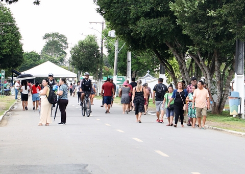 Cemitérios recebem mais de 450 mil pessoas no Dia das Mães em Manaus