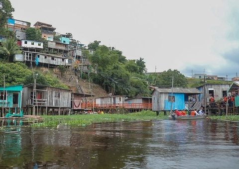 Pagamento de auxílio às famílias atingidas pela cheia inicia hoje em Manaus