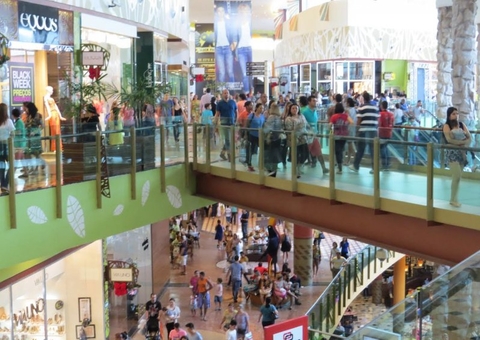 Saiba como o comércio vai funcionar nesta Quarta-feira de Cinzas em Manaus