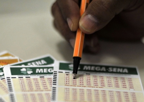 Mega-Sena pode pagar R$ 60 milhões neste sábado 