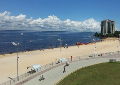 Guarda Municipal intensifica fiscalização no calçadão da Ponta Negra