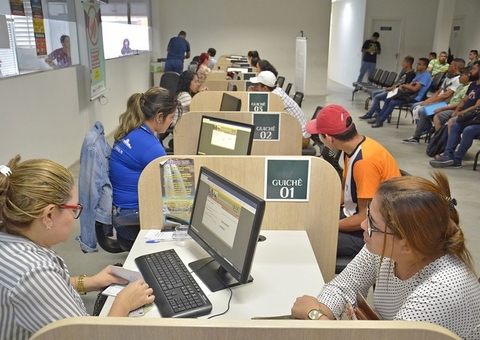 Atendimento nos postos do Sine Manaus estão suspensos durante o feriado