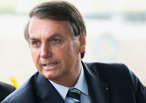 Bolsonaro diz que campanha do PT é baseada em criticar e desinformar