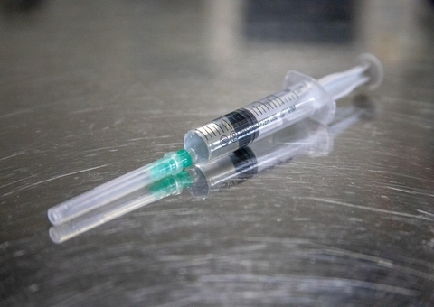 Vacinas compradas pelo Nordeste serão distribuídas em todo o Brasil