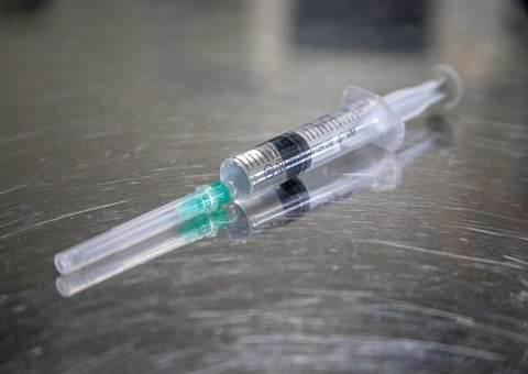 Manaus começa aplicação de 3ª dose em imunossuprimidos de alto grau nesta quinta