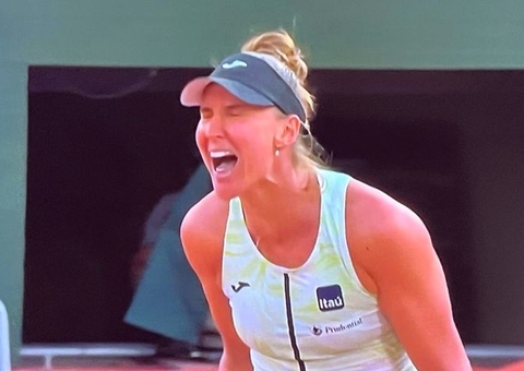 Bia Haddad sente dores, chora e abandona Wimbledon