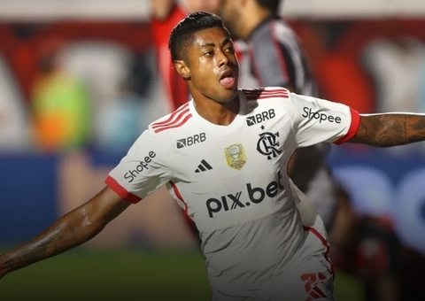 STJD concede efeito suspensivo e Bruno Henrique está liberado para jogar