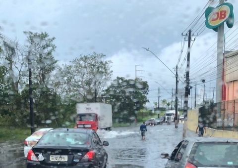 Manaus registra risco de desabamento e deslizamento durante chuva nesta quinta-feira