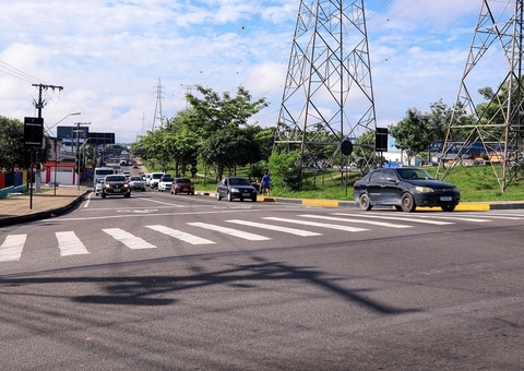Menino atropelado na Avenida das Torres estava brincando com outras crianças antes do acidente