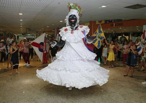 Chegada da Kamélia abre Carnaval 2024 neste sábado em Manaus