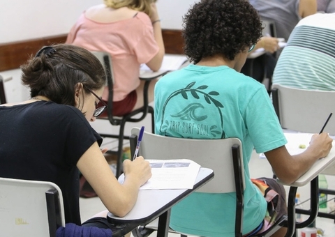 Prefeitura abre inscrições de concurso com salários de até R$ 3,2 mil no Amazonas