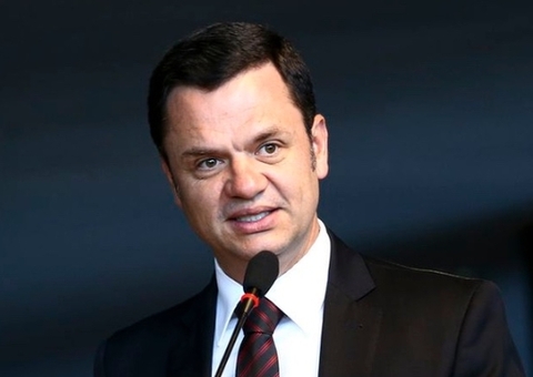 Moraes nega transferência de Torres e barra visita de Flávio Bolsonaro