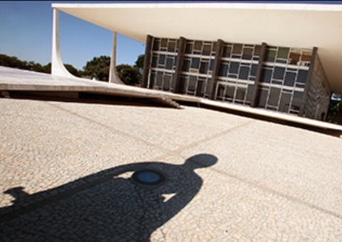 STF forma maioria contra uso de 'legítima defesa da honra' em casos de feminicídio