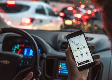 Motoristas da Uber aplicam golpe e cobram altos valores por viagens sem passageiro