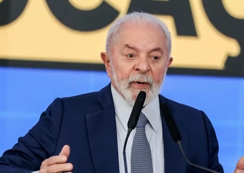Lula diz que está 'mais vivo e forte do que nunca'