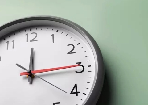 Lula deve esperar eleições para decidir sobre horário de verão, após pedido do TSE