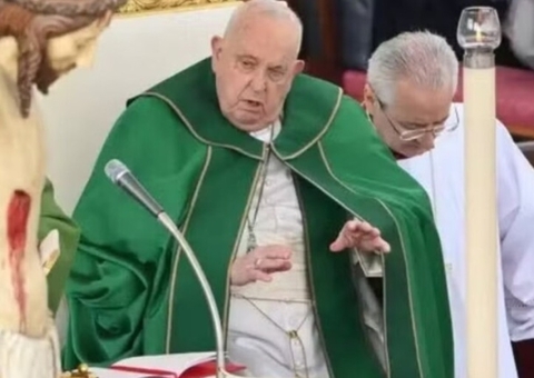 Papa segue sem febre e está em condição estável, diz boletim do Vaticano