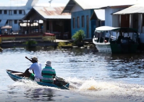 Mais de 100 mil famílias são afetadas pela cheia no Amazonas