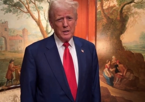 Trump anuncia tarifas de 25% a 100% para farmacêuticos, caminhões e móveis