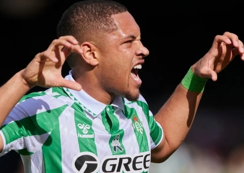 Barcelona define estratégia para vender Vitor Roque ao Palmeiras