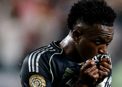 Vini Jr. é vaiado no Bernabéu e recebe defesa pública de Arbeloa