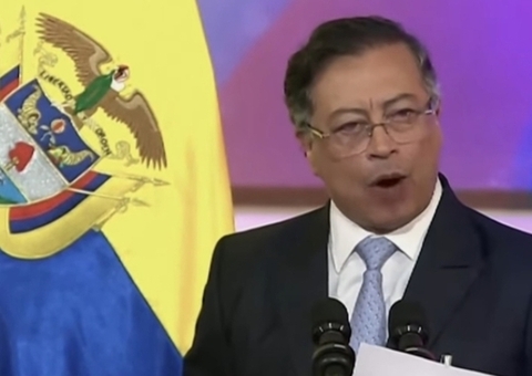 Trump mira Colômbia e faz ameaça direta a Petro: "Tem que ficar esperto"