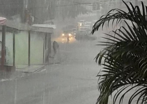 Temporal afeta rede elétrica de todas as zonas de Manaus, diz Amazonas Energia