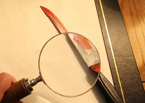 Homem vai a sítio com casal para fazer ménage e acaba morto a facadas