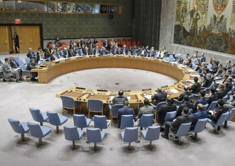 ONU aprova resolução que condena invasão da Ucrânia pela Rússia