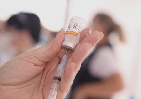 OMS recomenda reforço a idosos imunizados com CoronaVac ou Sinopharm