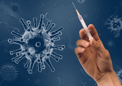 Saúde anuncia 4º dose de vacina contra Covid para pessoas com 40 anos ou mais 