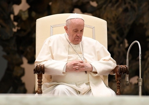 Papa Francisco quebra tradição e será enterrado em caixão simples fora do Vaticano