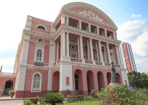 Projetos da UEA apresentam espetáculo especial Dia das Mães no Teatro Amazonas