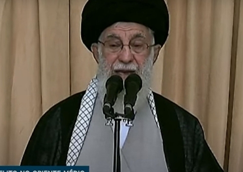 Líder supremo do Irã, Ali Khamenei, faz primeira aparição pública em semanas