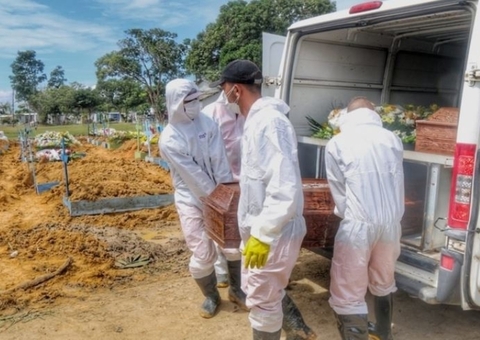 36 sepultamentos foram registrados em Manaus nesta segunda-feira