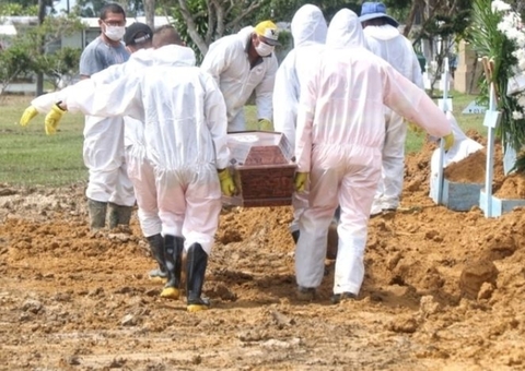 Manaus teve 35 sepultamentos nesta quinta-feira