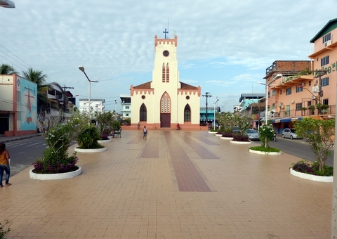 Tefé restringe horários do comércio, academias e eventos para conter avanço da Covid