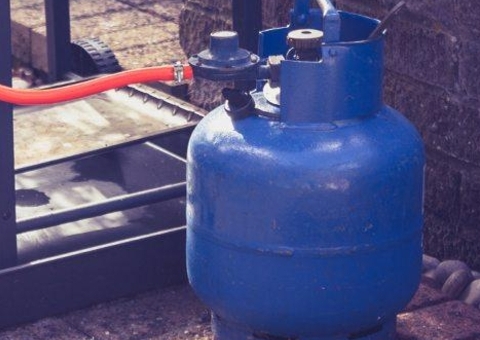 Presidente sanciona lei que destina R$ 300 milhões para o auxílio gás