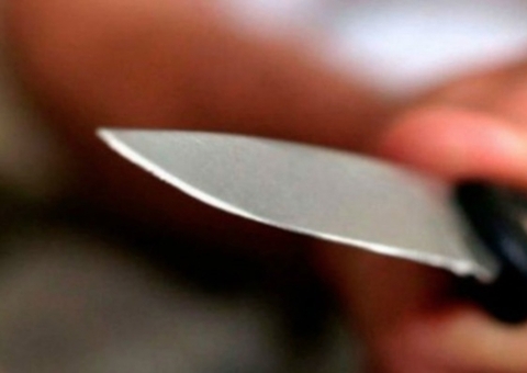 Mulher é esfaqueada pelo marido durante briga em Manaus