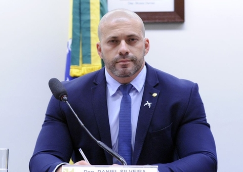 Em dia de julgamento, deputado Daniel Silveira volta a criticar STF