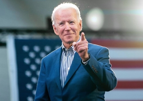 'Se você está vacinado, você está protegido', garante Biden sobre Covid-19