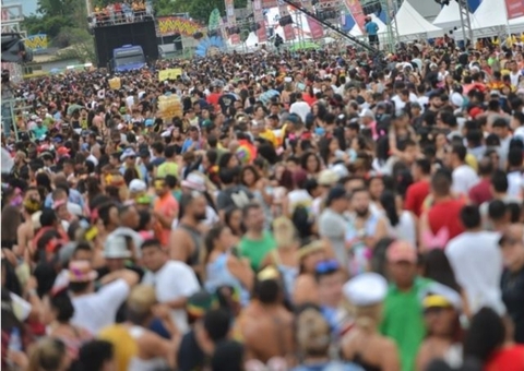 Confira como fica itinerário de ônibus durante os blocos de carnaval