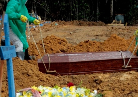 Manaus teve 37 sepultamentos nesta quarta-feira
