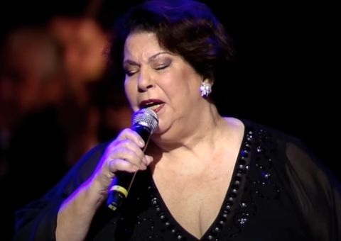 Internada, Nana Caymmi passa por cirurgia 