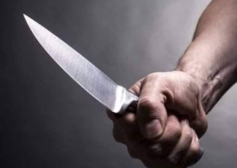 Jovem é preso após usar 'peixeira' para assaltar ônibus em Manaus