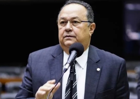 Direito de resposta de Silas Câmara