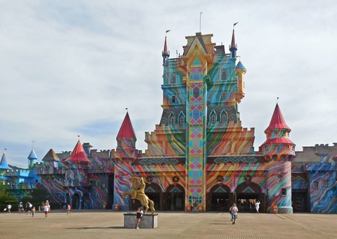 TRE proíbe Beto Carrero World de fazer propagandas de cunho eleitoral
