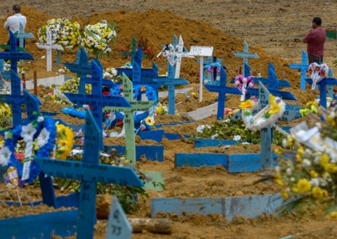 Manaus registra 36 enterros neste domingo; nenhum de vítimas da Covid