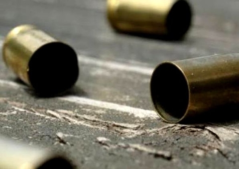 Tiroteio deixa irmãos feridos e moradores em pânico em Manaus